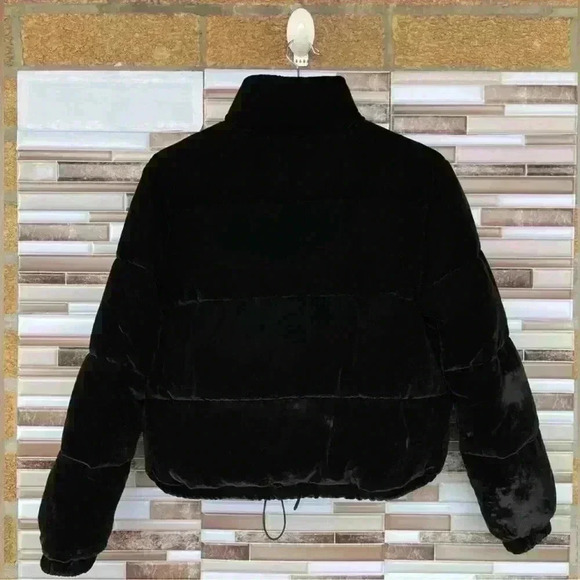 Bella Dahl black velvet puffer XS - Picture 5 of 13